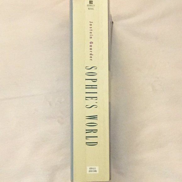 'Sophie’s World' Softcover By Jostein Gaarder - Picture 7 of 10